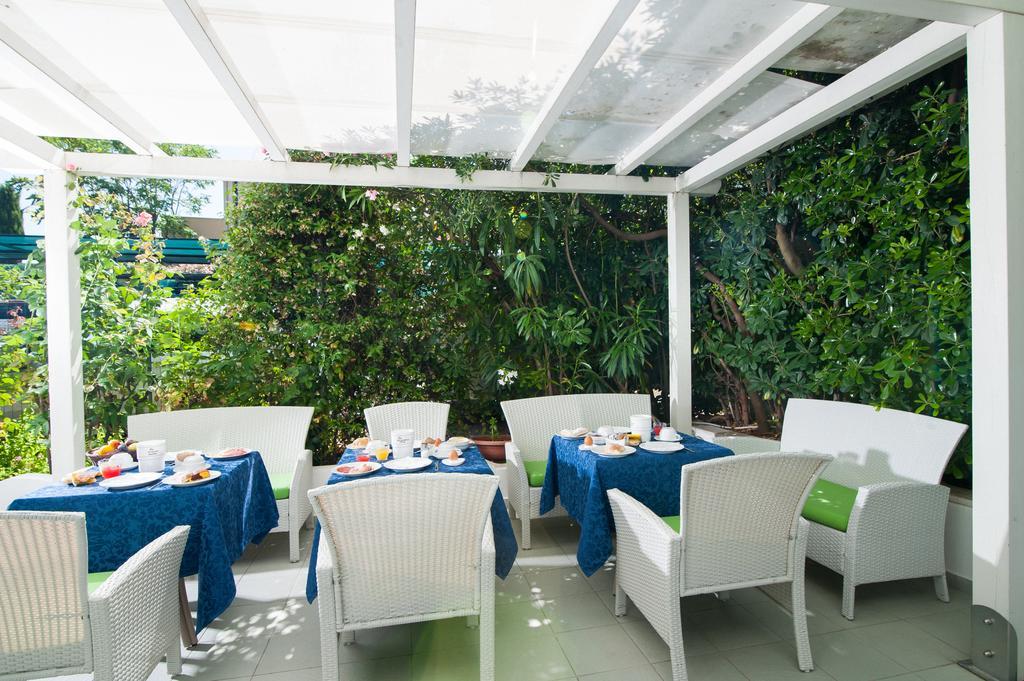 Hotel Majestic Gabicce Mare Exterior foto